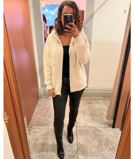 GET ZIPPED - FOUR COLOURS